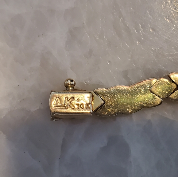 14K gold hugs and kisses xoxo bracet 8.5" long - Picture 7 of 10